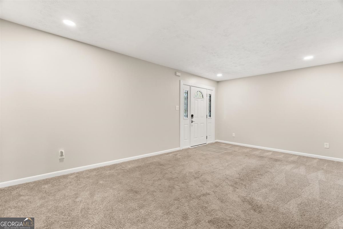 1543 Hardin AVE
