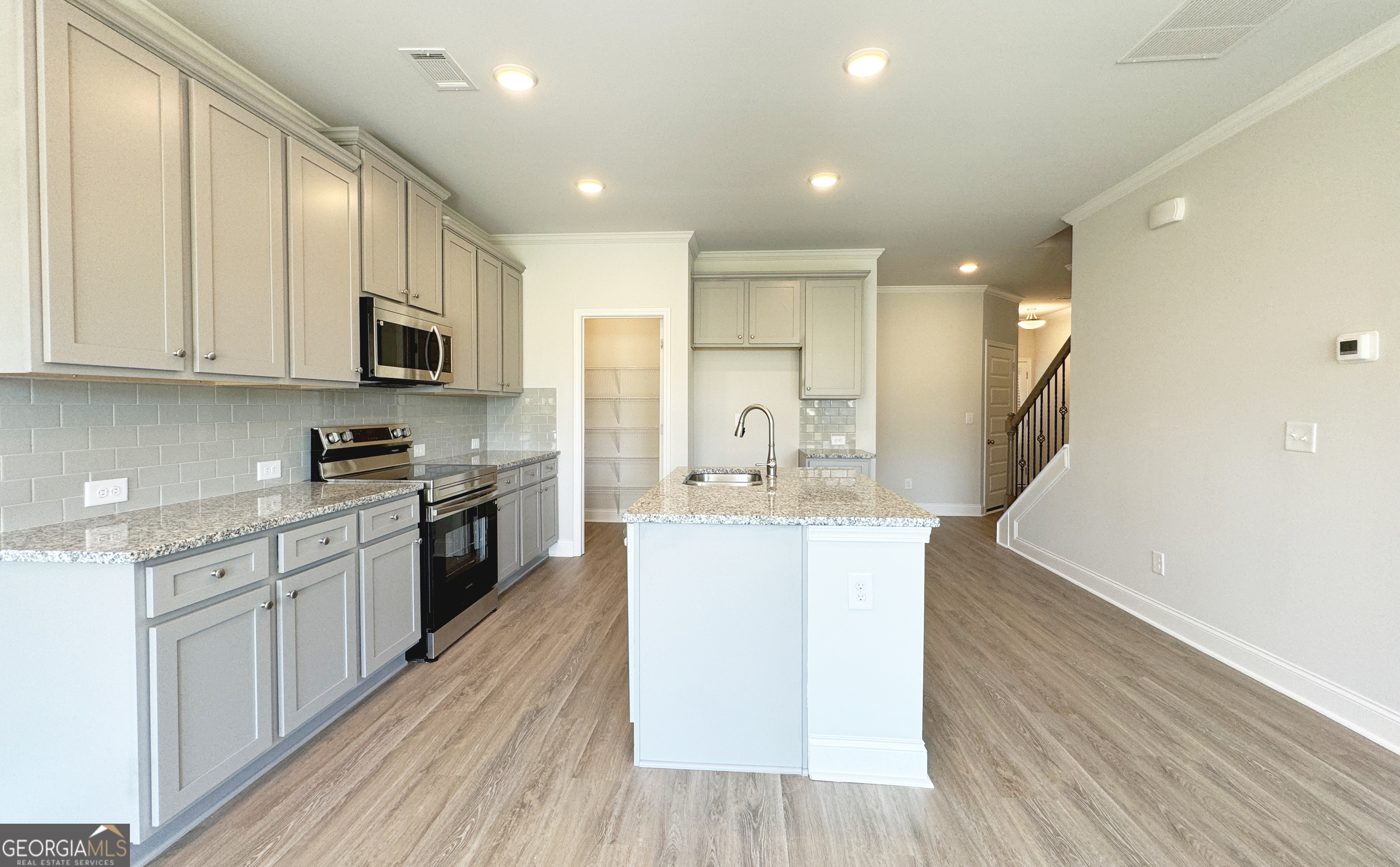 3888 Billabong TRL 80