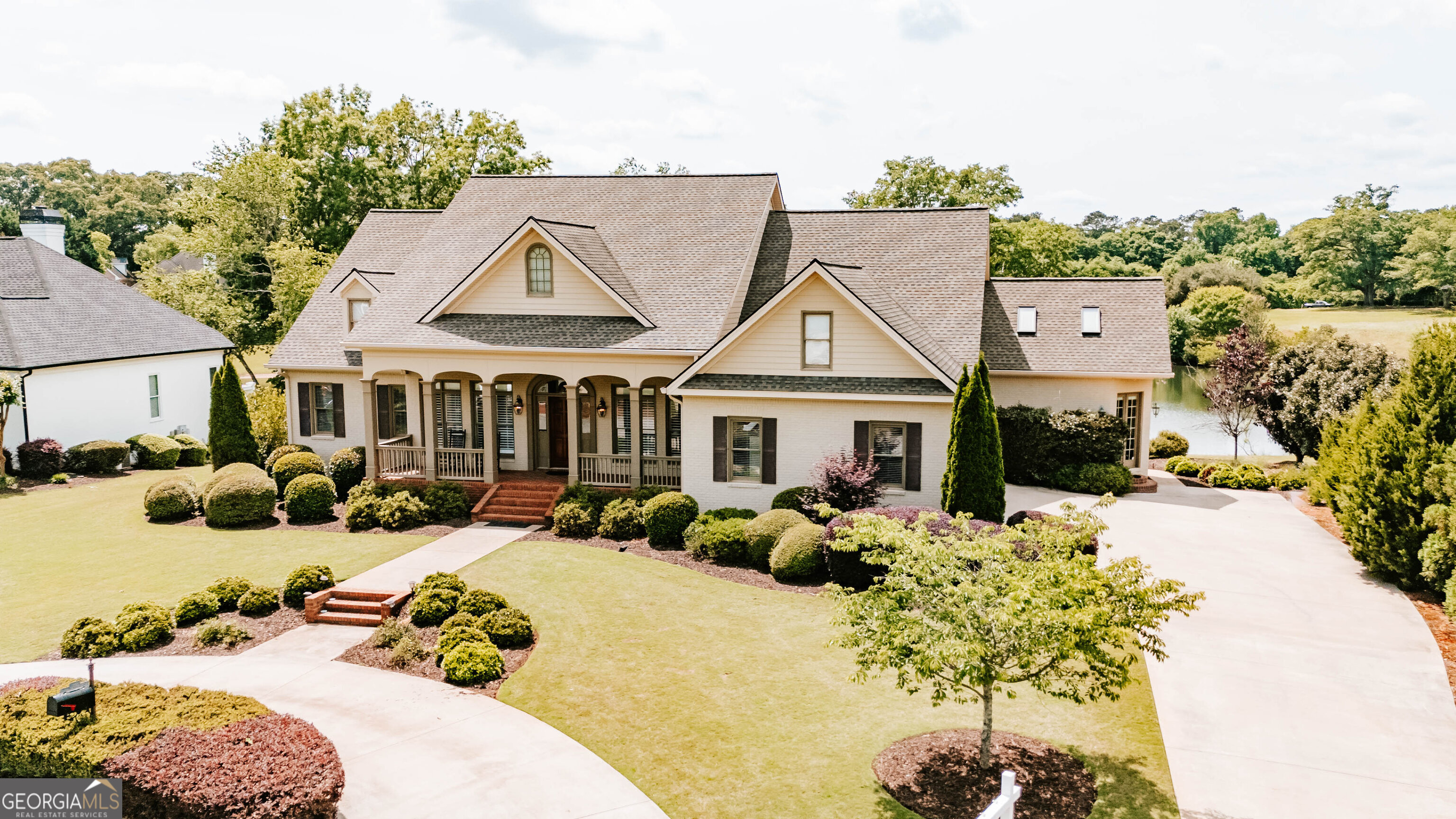 1020 Lake Pointe DR