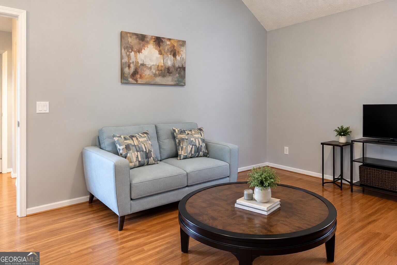 180 Oakwood CIR