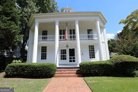 A home in Newnan