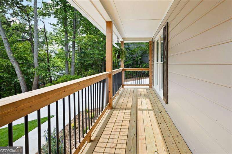 3702 Running Fox DR