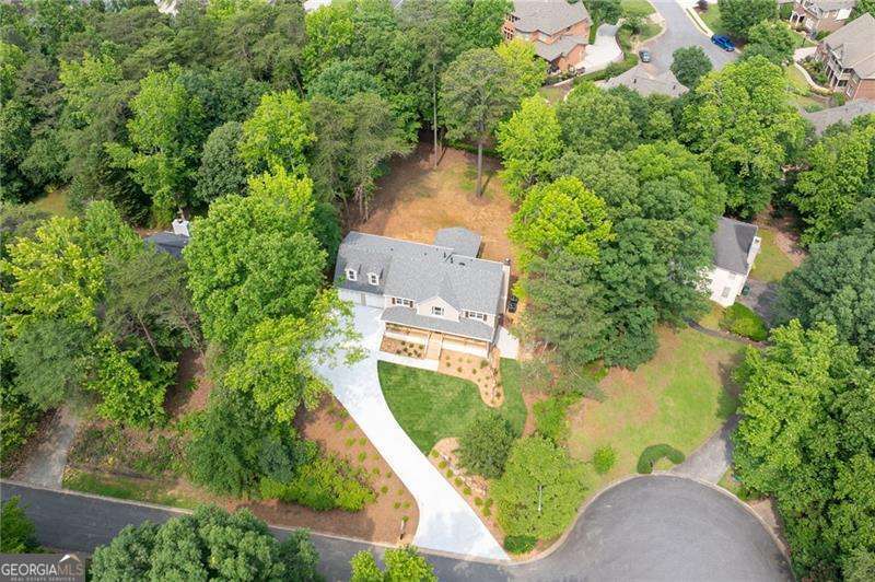 3702 Running Fox DR