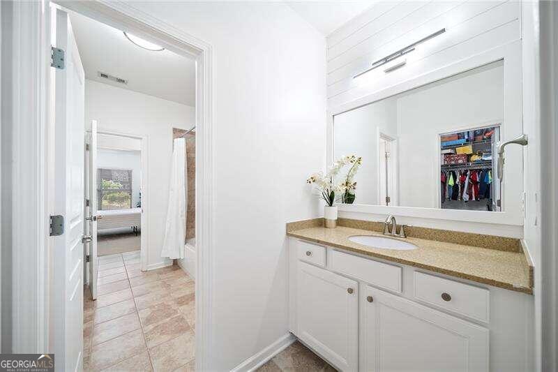 Photo 53 of 83 of 4055 Roberts Crest LN house