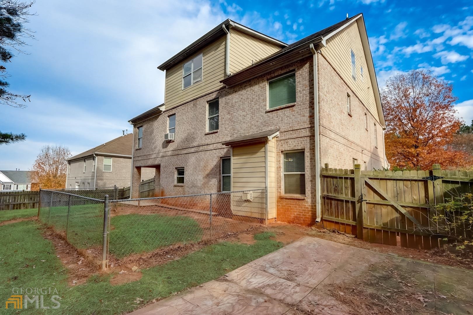 MOUNTAIN BROOK VILAG - Residential