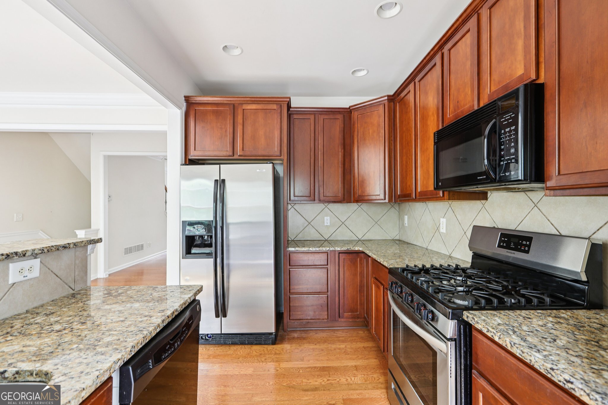 Magnolia Chase Condos - Residential