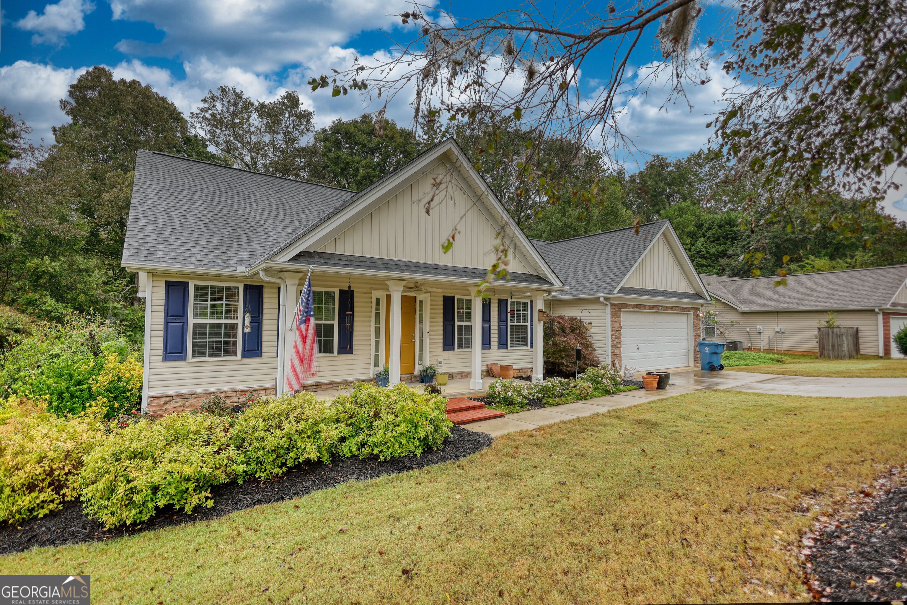 1127 Bradford Park DR