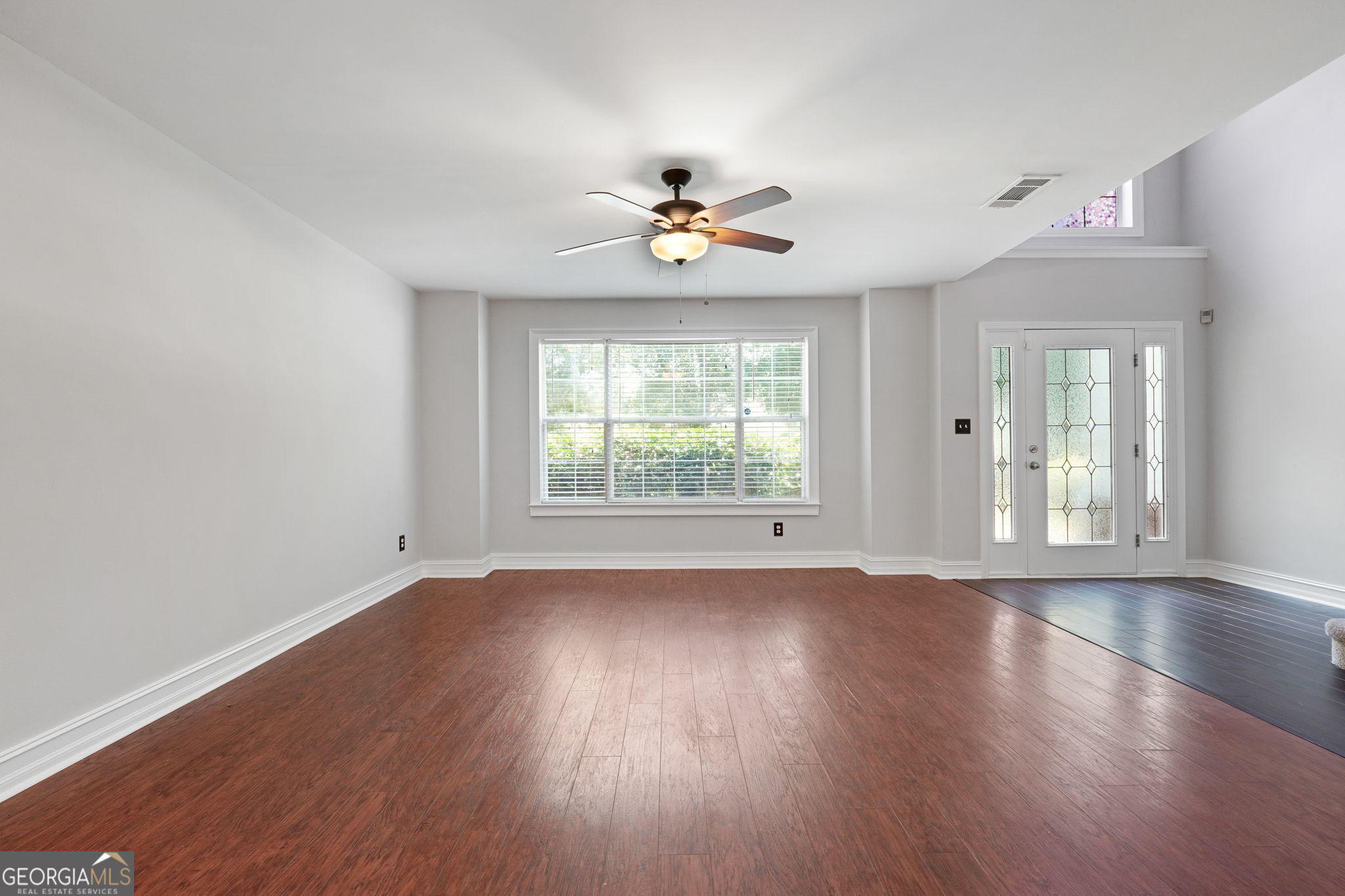 118 Emerald LN