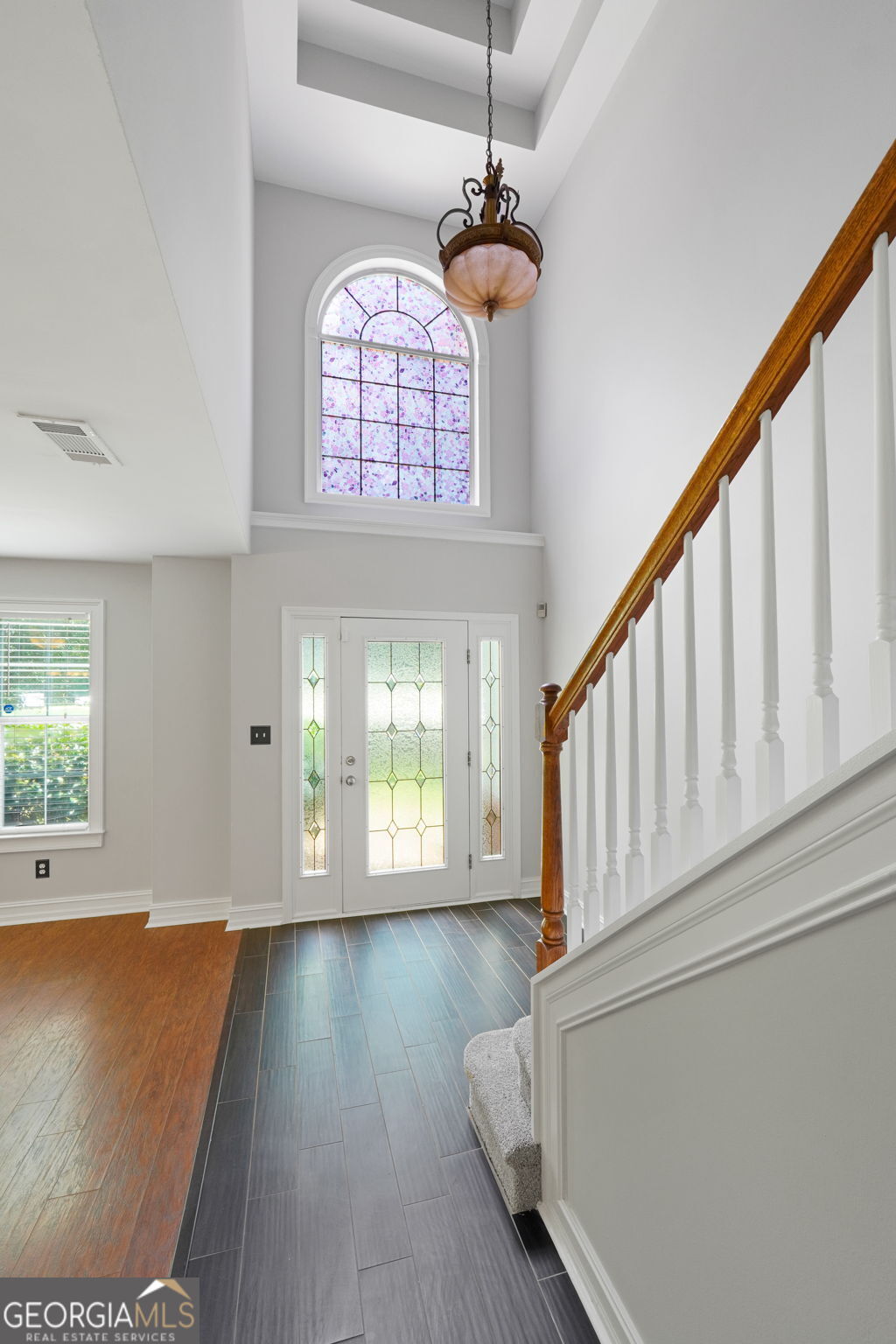 118 Emerald LN