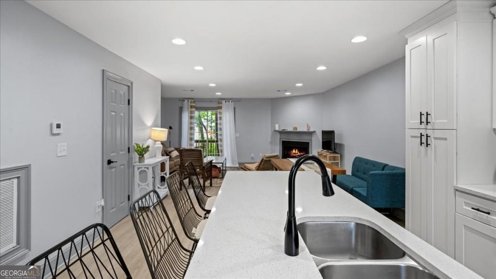 Doraville, Georgia 30340, United States, 2 Bedrooms Bedrooms, ,3 BathroomsBathrooms,Residential,Pending,119147