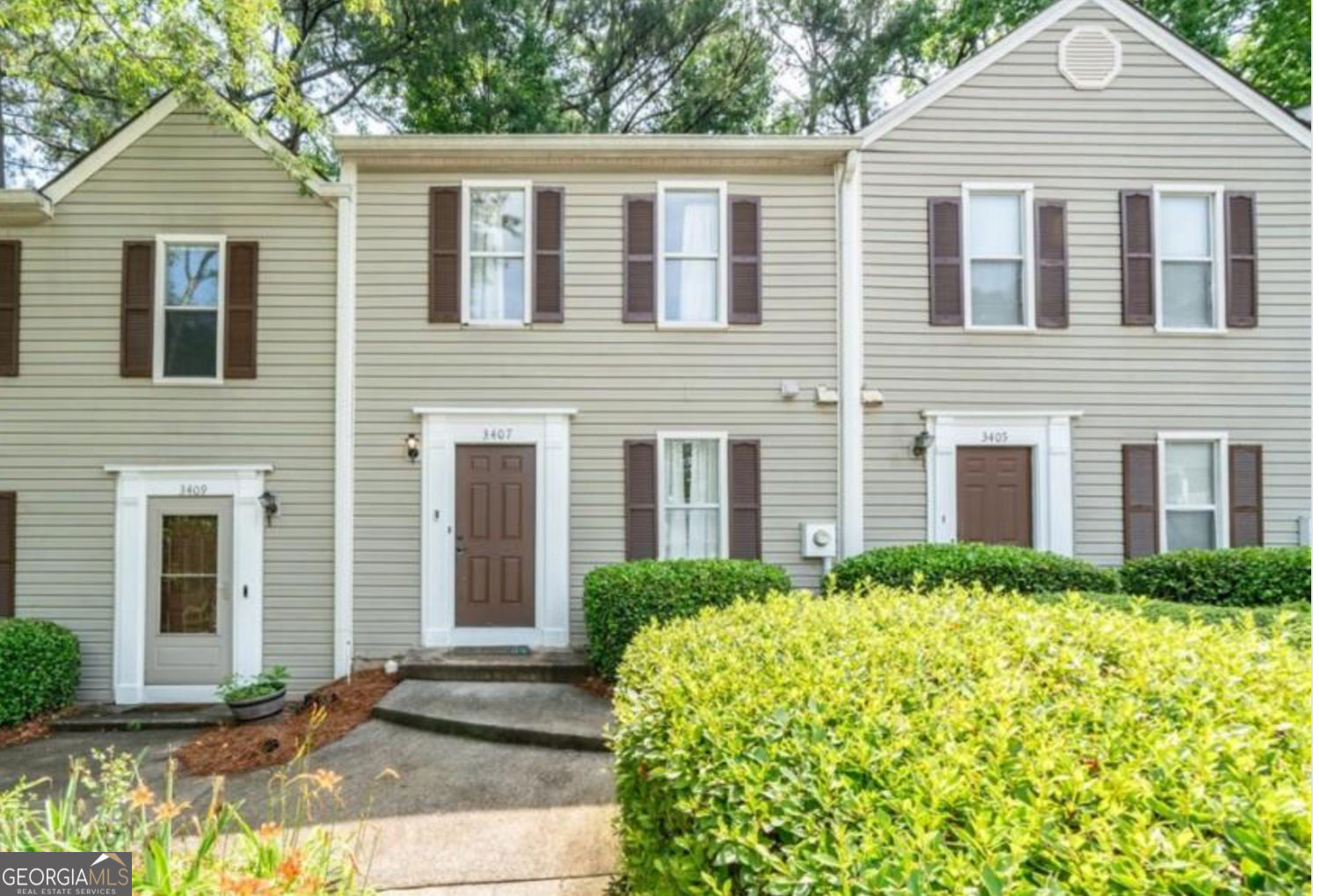 Doraville, Georgia 30340, United States, 2 Bedrooms Bedrooms, ,3 BathroomsBathrooms,Residential,Pending,119147