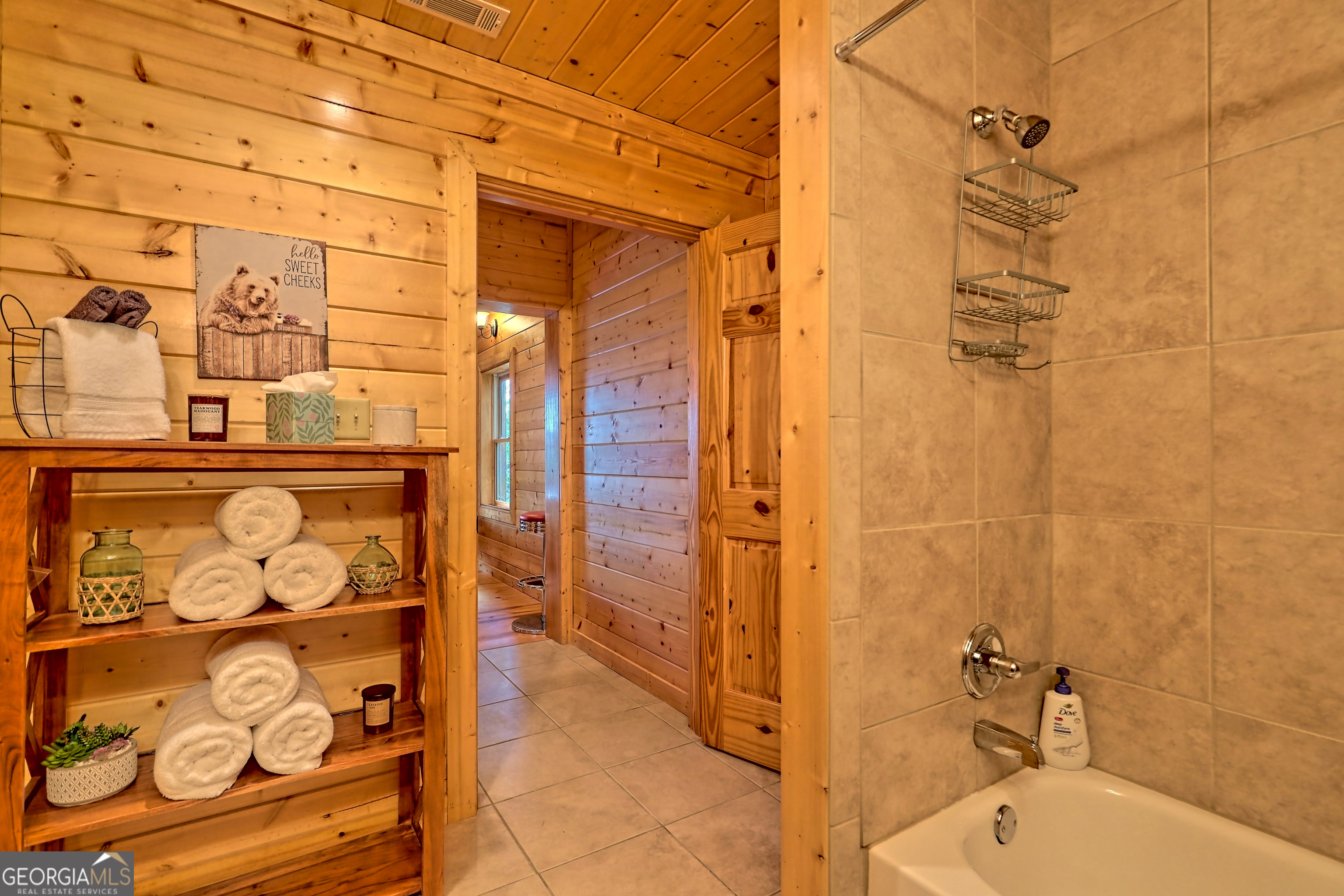 Clayton, Georgia 30525, United States, 3 Bedrooms Bedrooms, ,3 BathroomsBathrooms,Residential,Active,16095