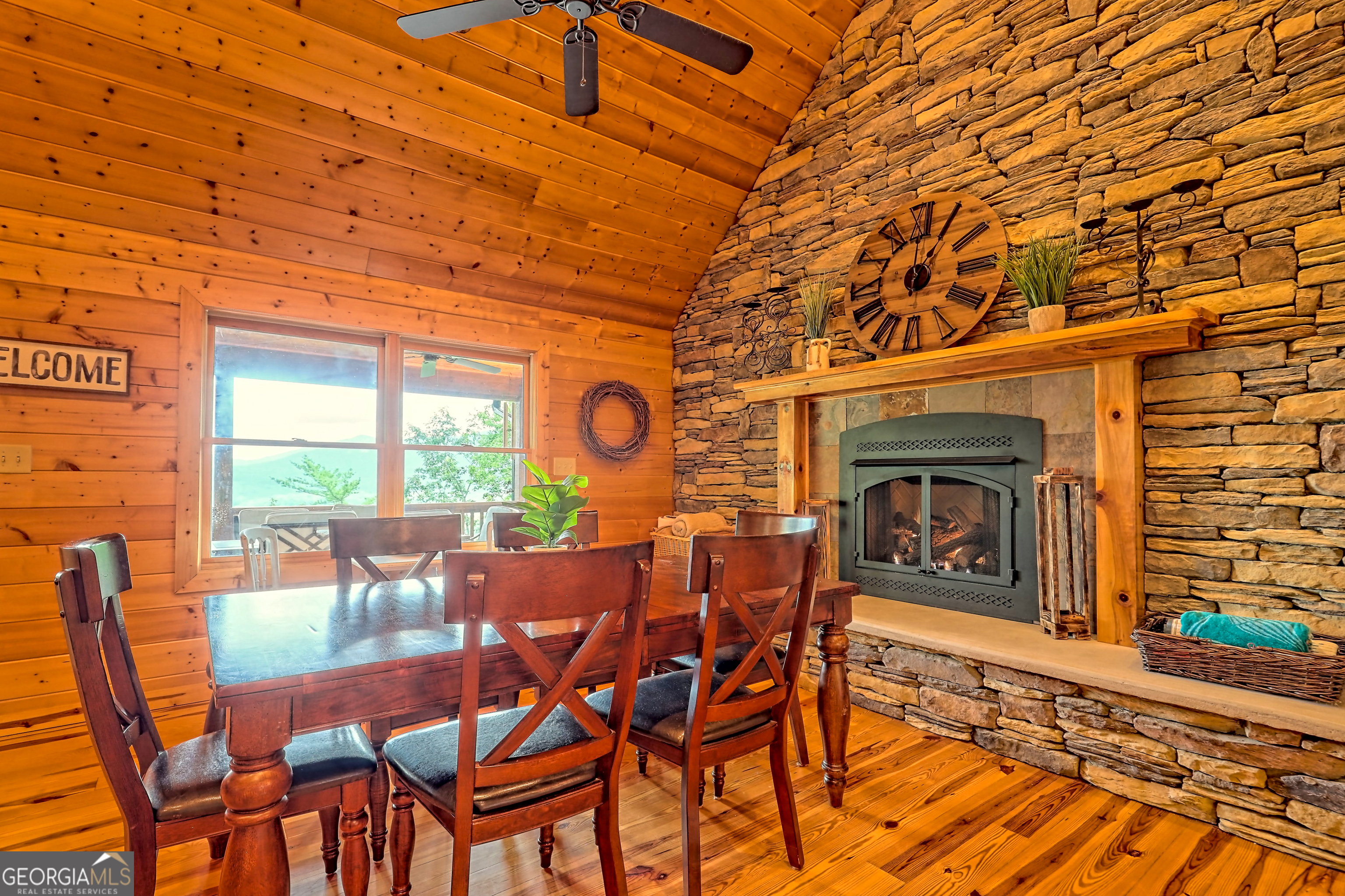 Clayton, Georgia 30525, United States, 3 Bedrooms Bedrooms, ,3 BathroomsBathrooms,Residential,Active,16095