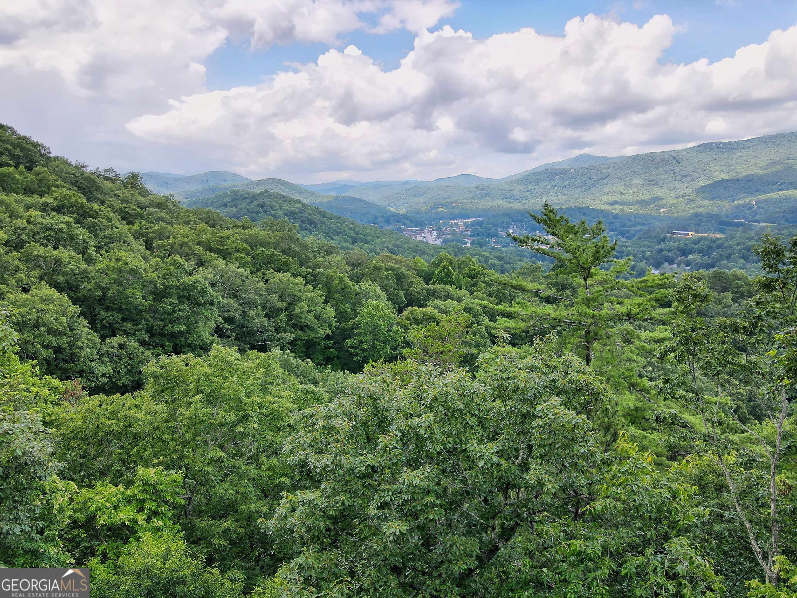 Clayton, Georgia 30525, United States, 3 Bedrooms Bedrooms, ,3 BathroomsBathrooms,Residential,Active,16095