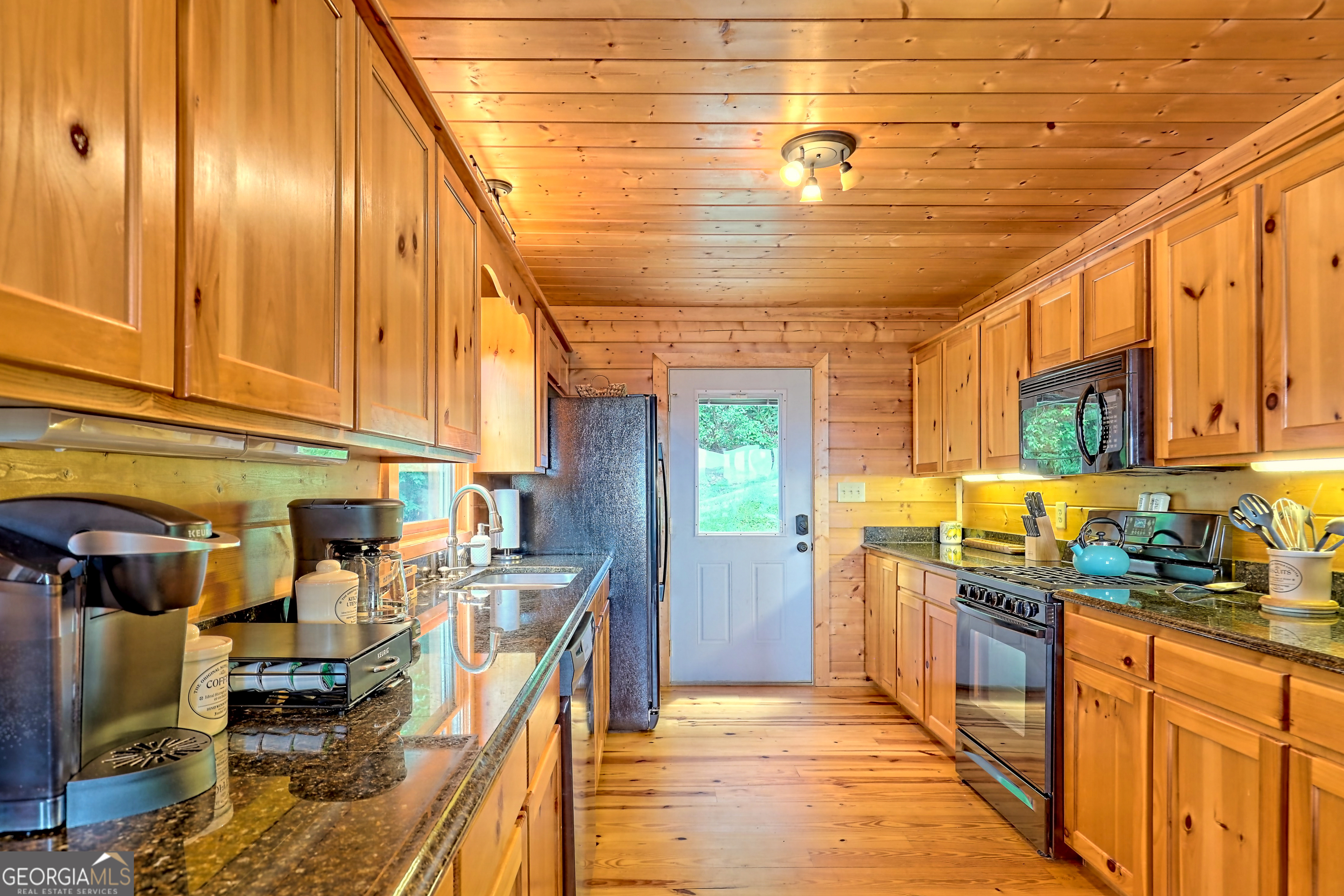 Clayton, Georgia 30525, United States, 3 Bedrooms Bedrooms, ,3 BathroomsBathrooms,Residential,Active,16095