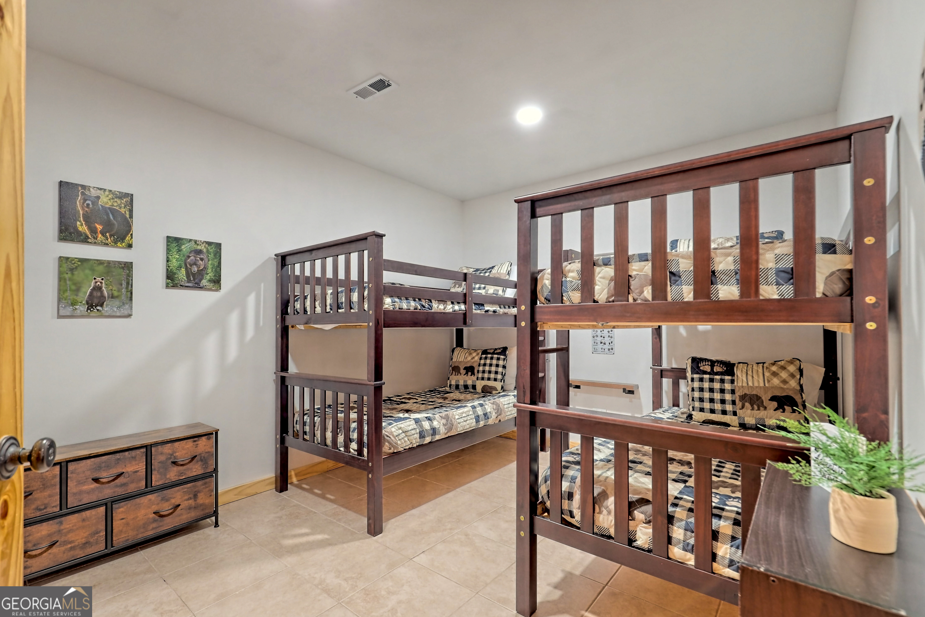 Clayton, Georgia 30525, United States, 3 Bedrooms Bedrooms, ,3 BathroomsBathrooms,Residential,Active,16095