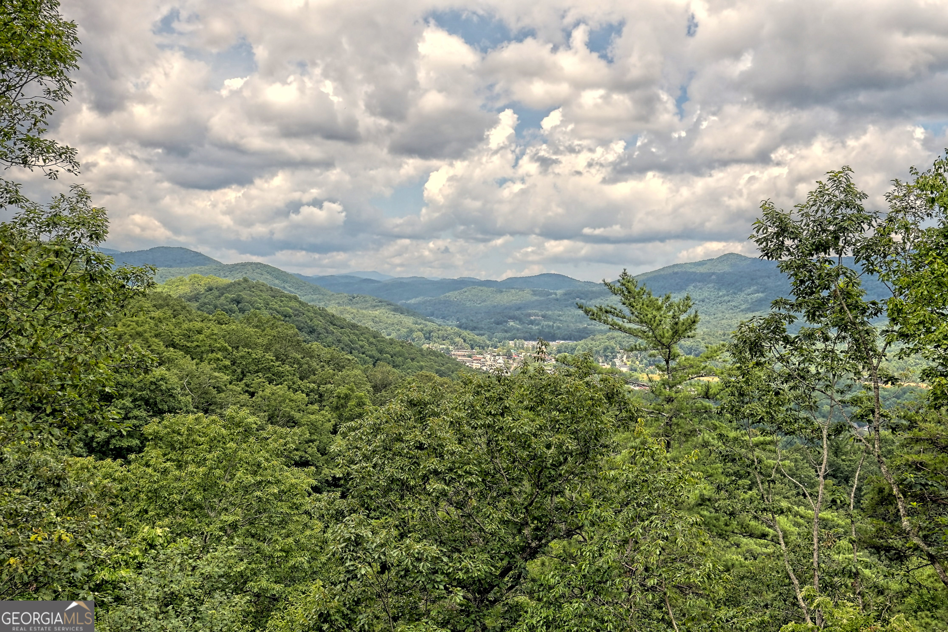 Clayton, Georgia 30525, United States, 3 Bedrooms Bedrooms, ,3 BathroomsBathrooms,Residential,Active,16095