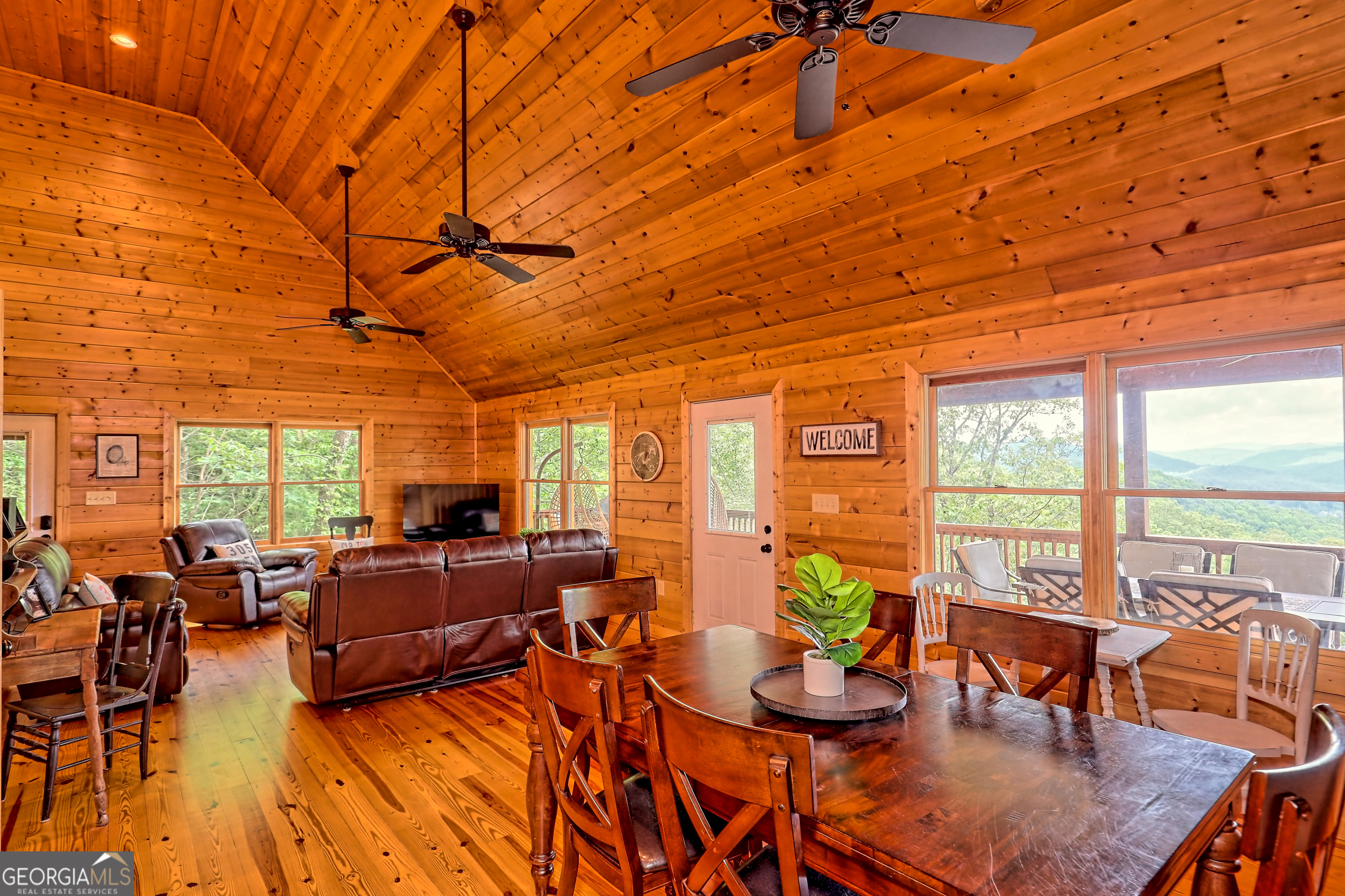 Clayton, Georgia 30525, United States, 3 Bedrooms Bedrooms, ,3 BathroomsBathrooms,Residential,Active,16095