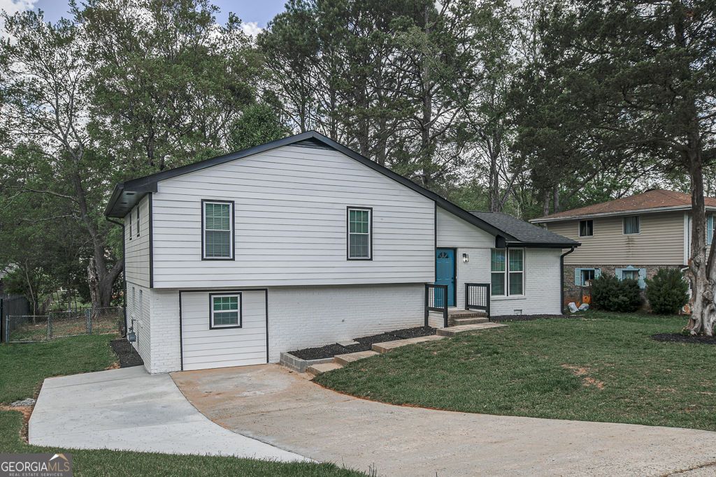 Photo of 2248 Willoby Court, Morrow, GA 30260 (MLS # 10734275)