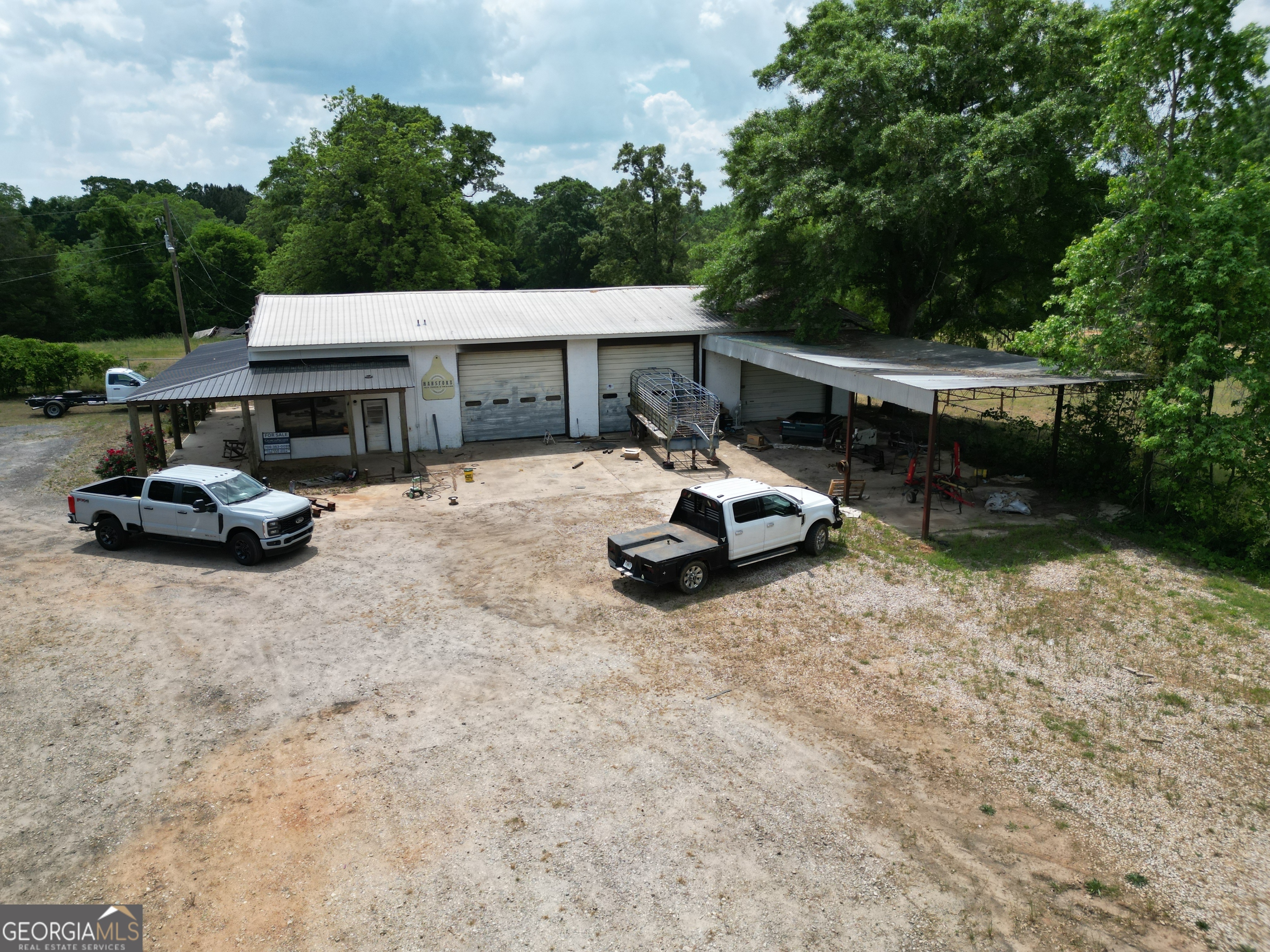 557 W Main ST