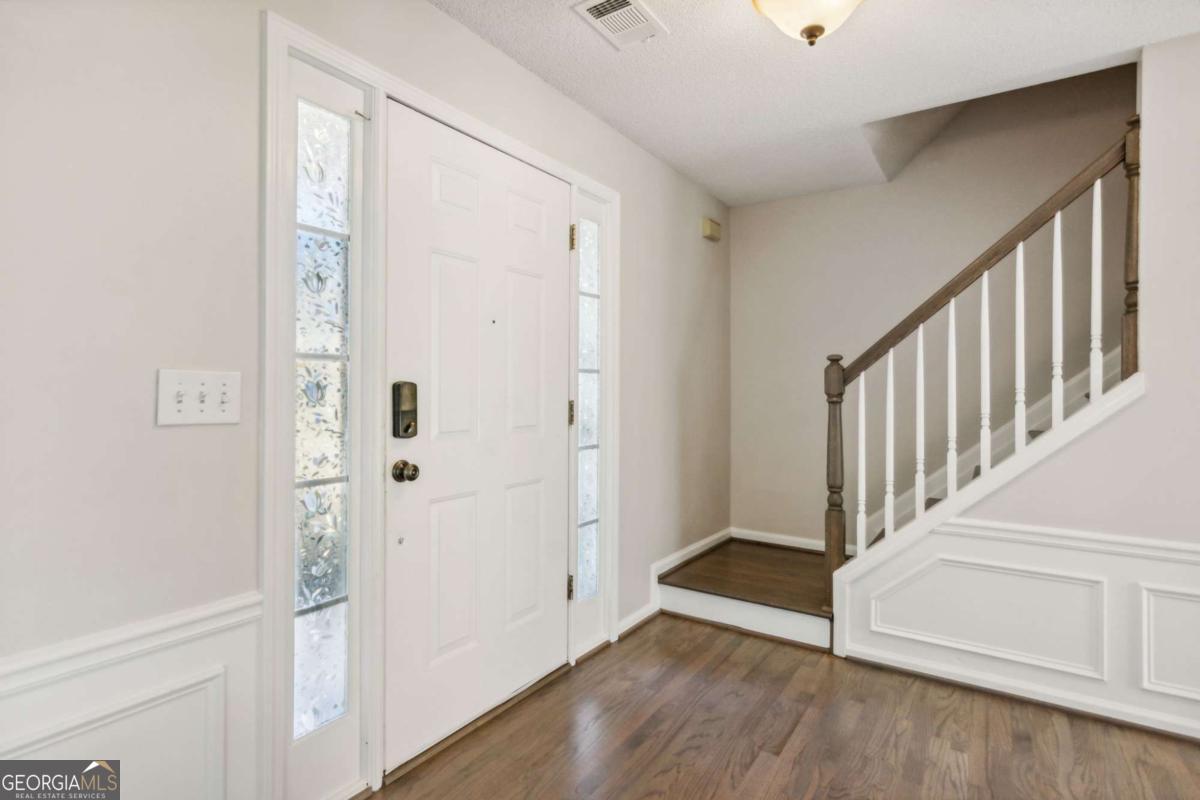2500 Kingsbrooke LN