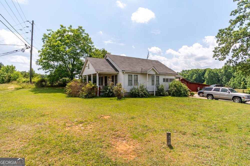 484 White DR