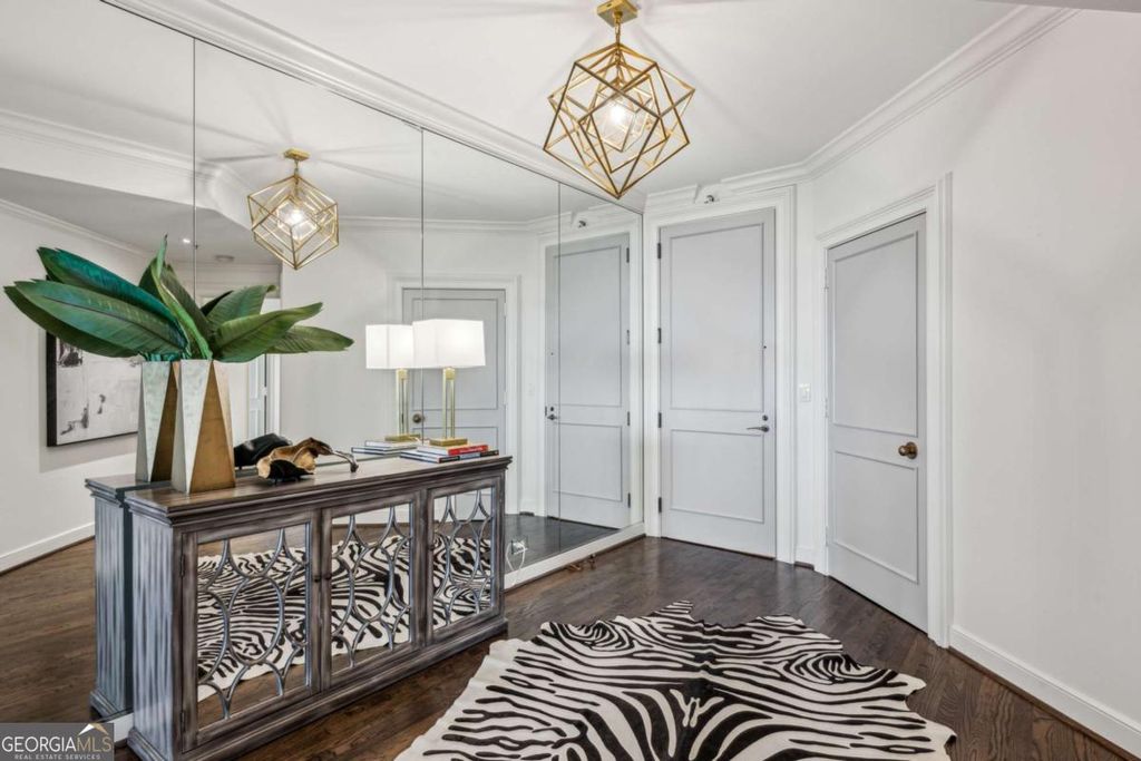 Photo of 2660 Peachtree Road NW #23A, Atlanta, GA 30305 (MLS # 10674128)