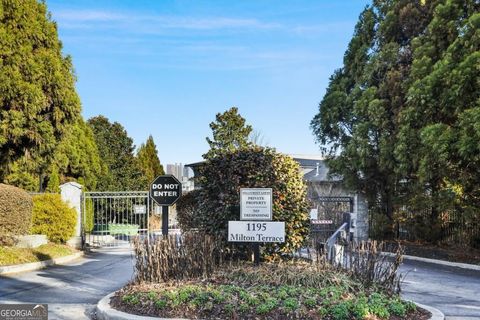 Photo of 1195 Milton Terrace SE #APT 2203, Atlanta, GA 30315 (MLS # 10634714) Photo of 1195 Milton Terrace SE #APT 2203, Atlanta, GA 30315 (MLS # 10634714)