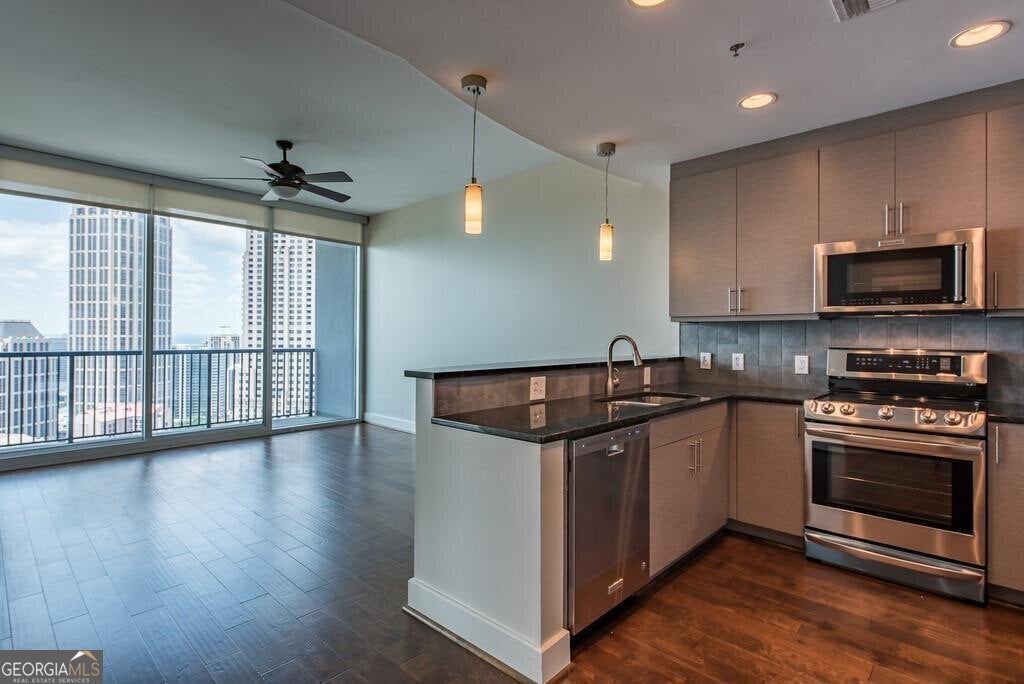 Photo of 1080 Peachtree Street NE #2716, Atlanta, GA 30309 (MLS # 10786134)