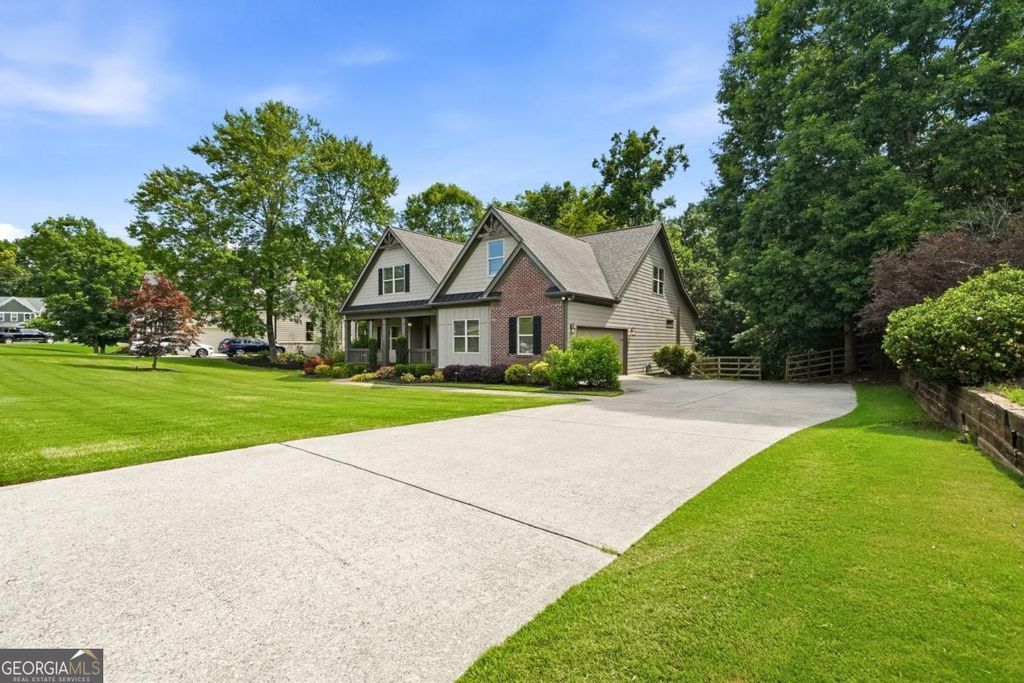 Photo of 366 Dawson Manor DR, Dawsonville, GA 30534 (MLS # 10786992)