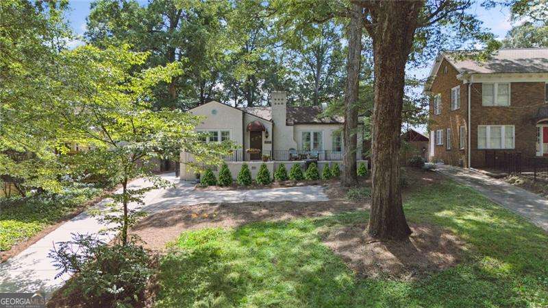 1423 Briarcliff RD NE
