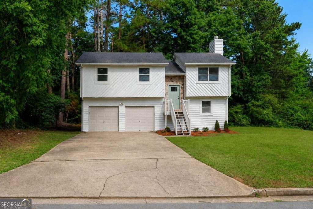 Photo of 3449 Oak Run Drive, Lithonia, GA 30038 (MLS # 10791641)