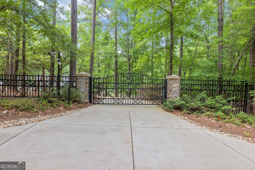 Photo of 695 Boat Club Road, Hamilton, GA 31811 (MLS # 10762948)