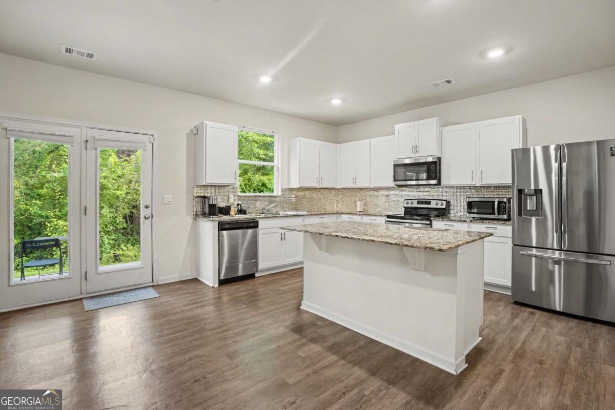 477 Starbuck PKWY