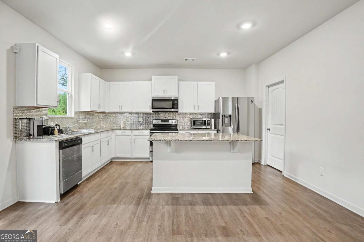 477 Starbuck PKWY