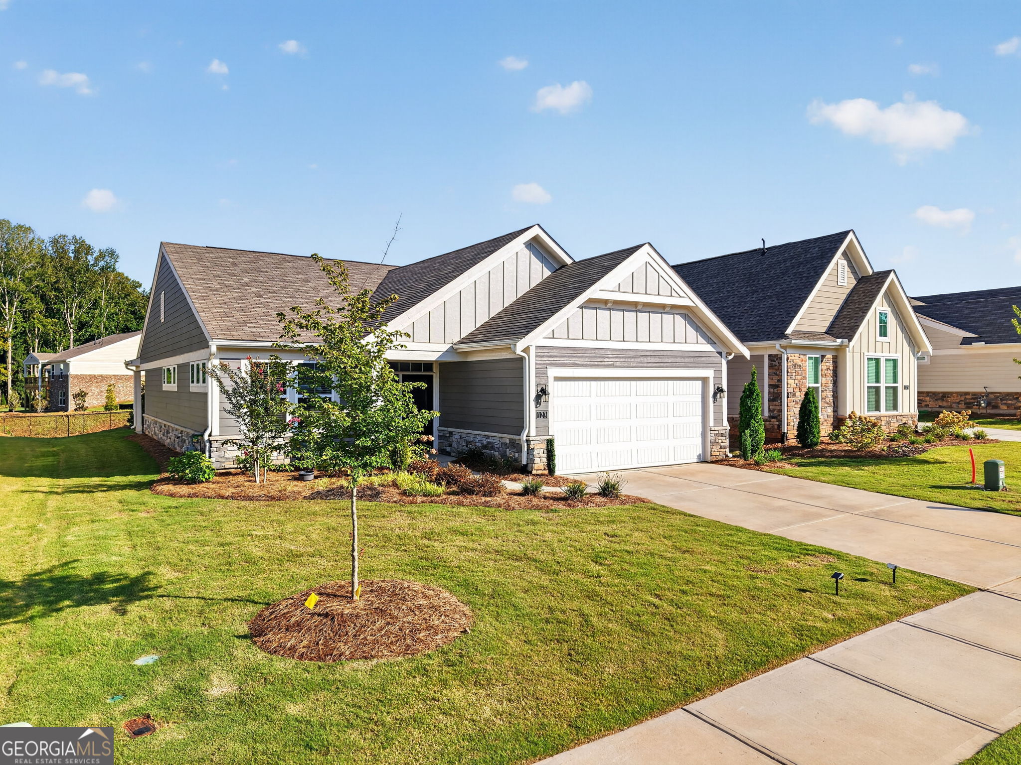 123 Laurel Farms LN