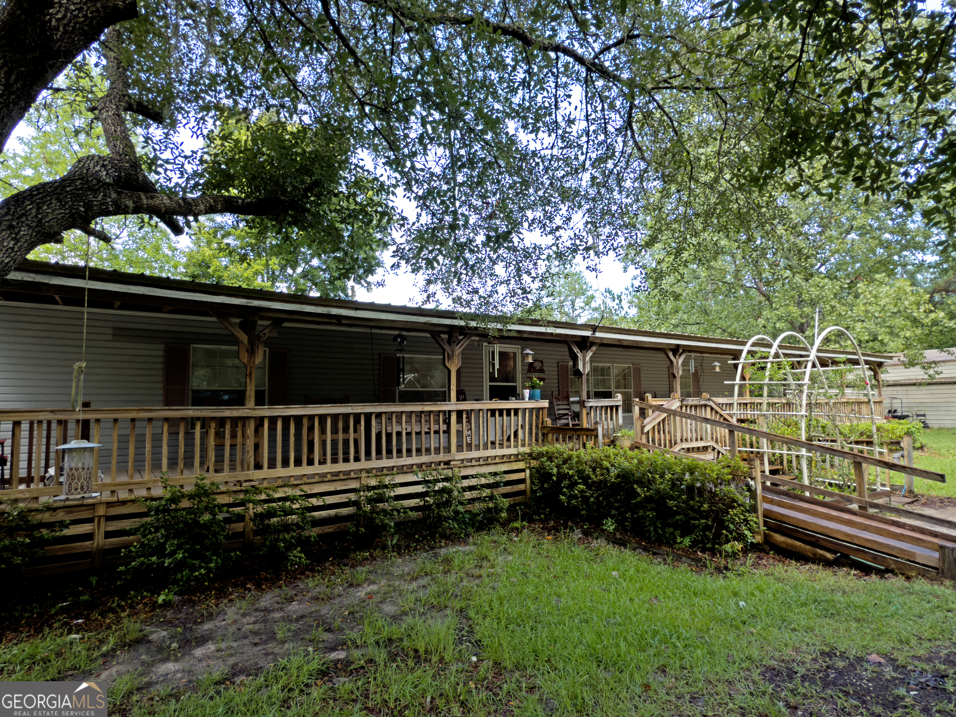 69 Creek LN