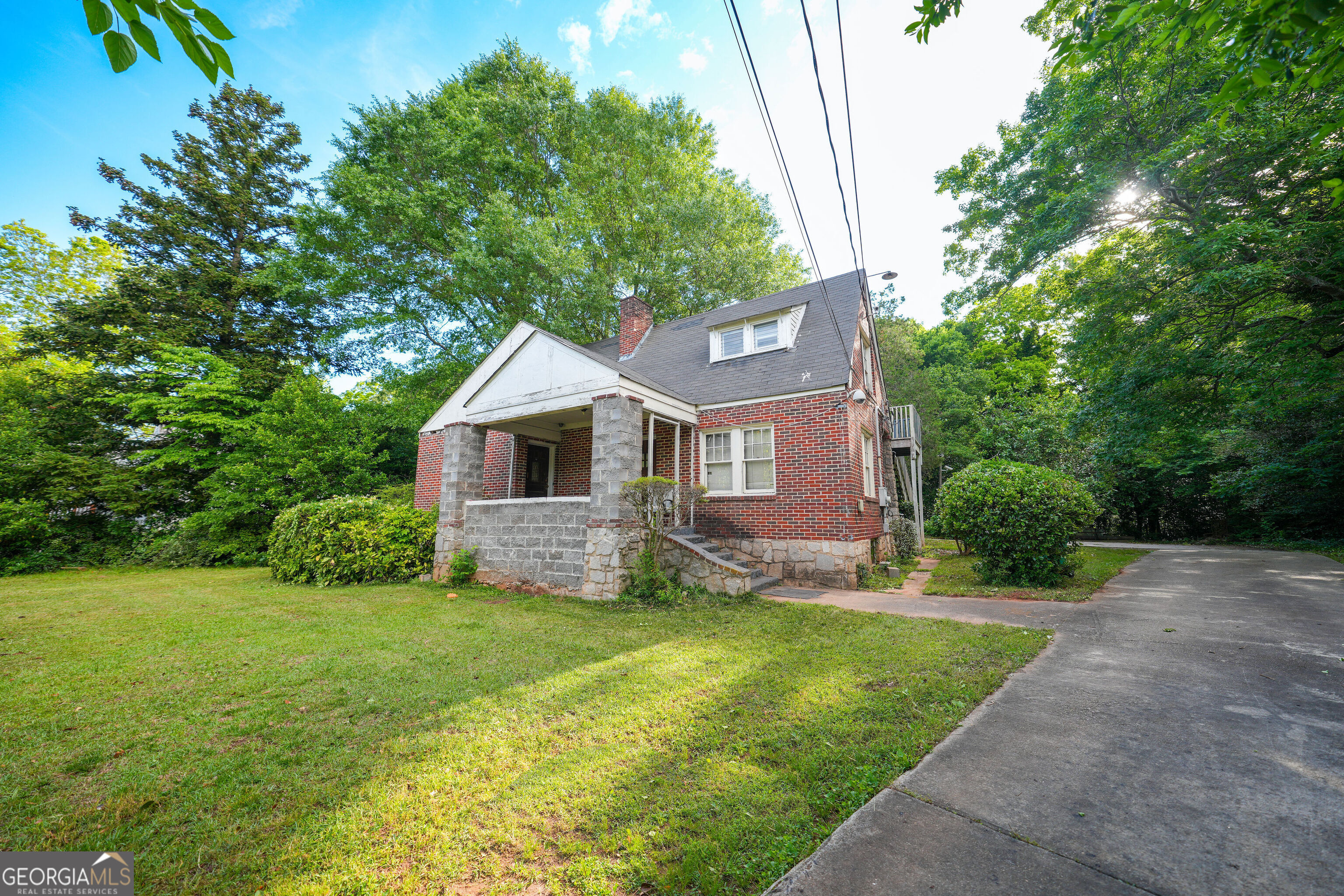 338 Candler RD SE