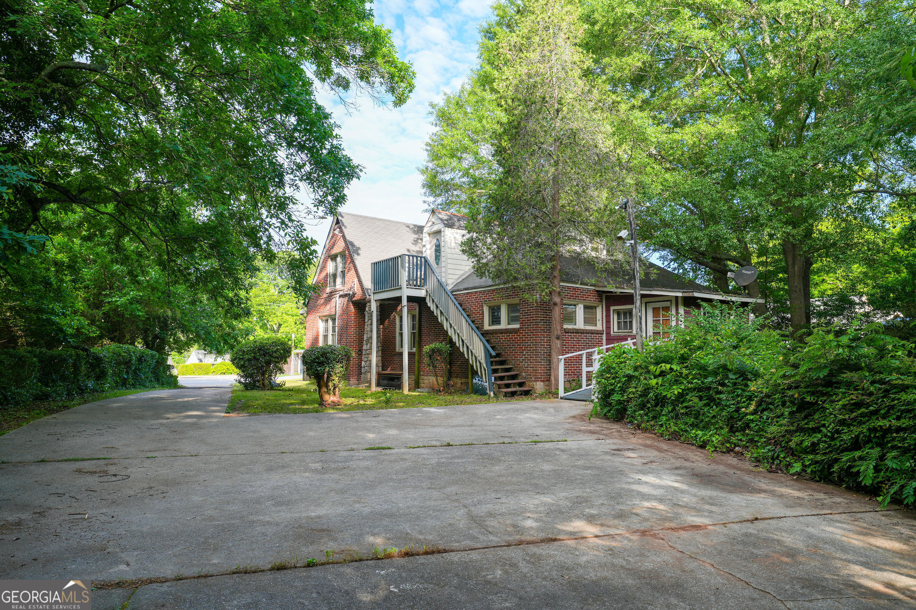 338 Candler RD SE