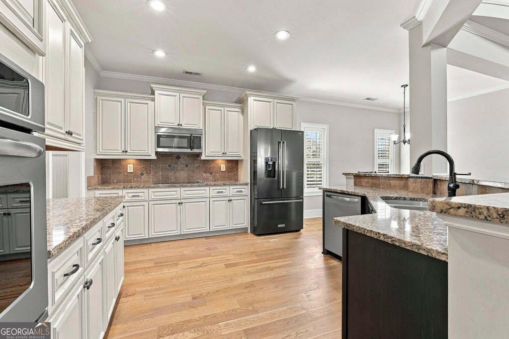 Photo of 3 Vanderbilt Pointe Lane, Newnan, GA 30265 (MLS # 10874389)
