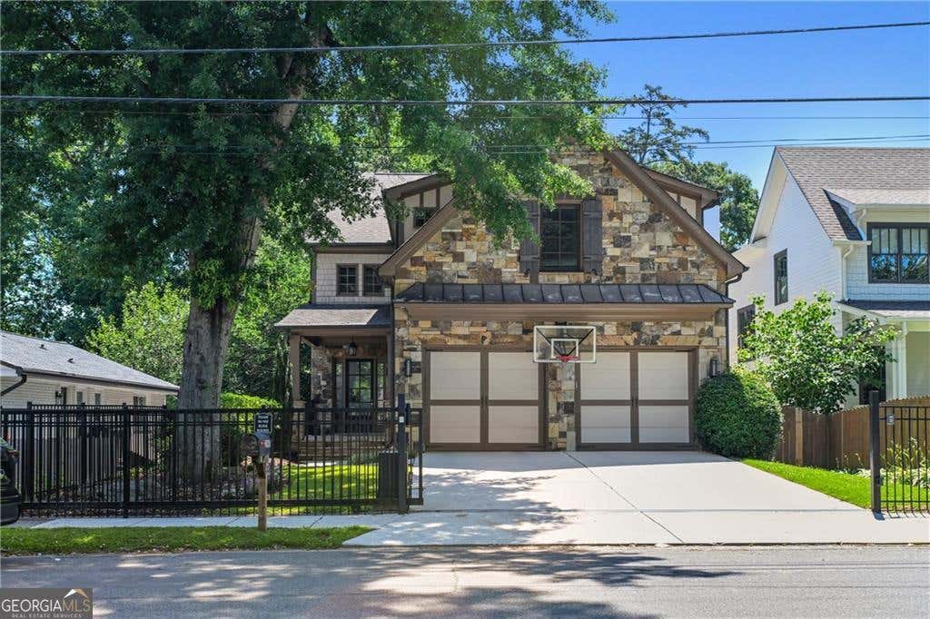 Photo of 2967 Lookout Place NE, Atlanta, GA 30305 (MLS # 10777561)
