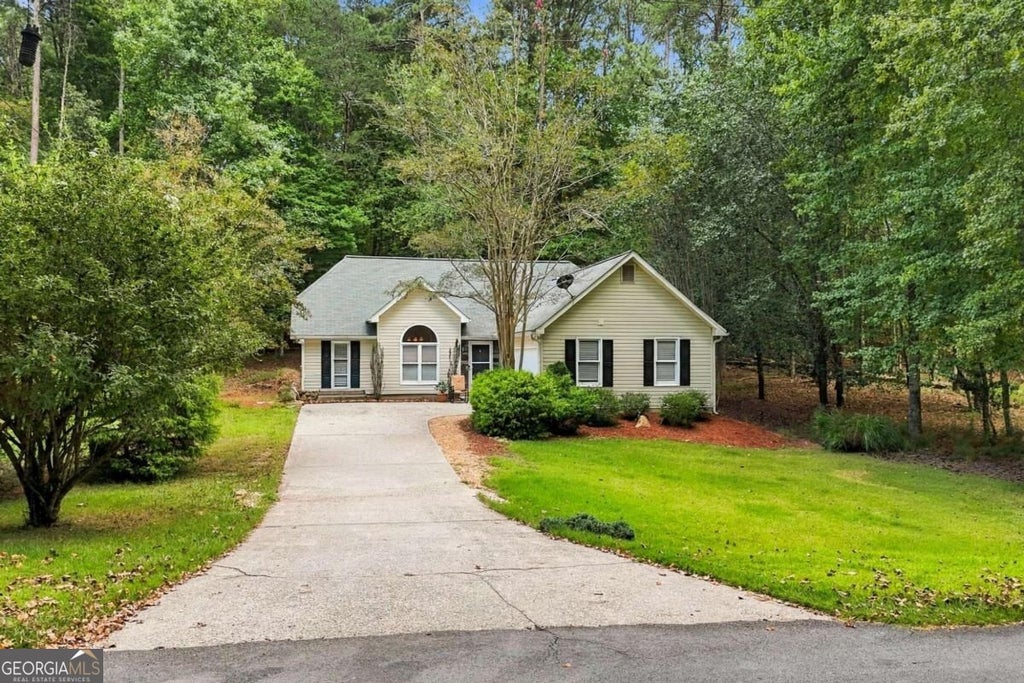 Photo of 146 Pinebrook Drive, Waleska, GA 30183 (MLS # 10844961)