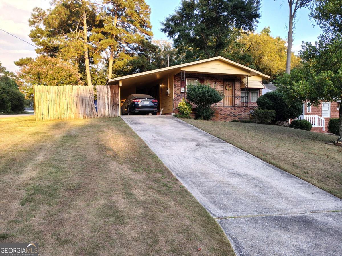 Investor special! 4830 17th St features a new roof (2025) and is currently tenant-occupied at $975/month on a flexible month-to-month lease. With market rent potential of up to $1,200, this property offers strong cash flow and room for growth. Conveniently located near schools, shopping, dining, and major roadways, it's a smart addition to any portfolio.