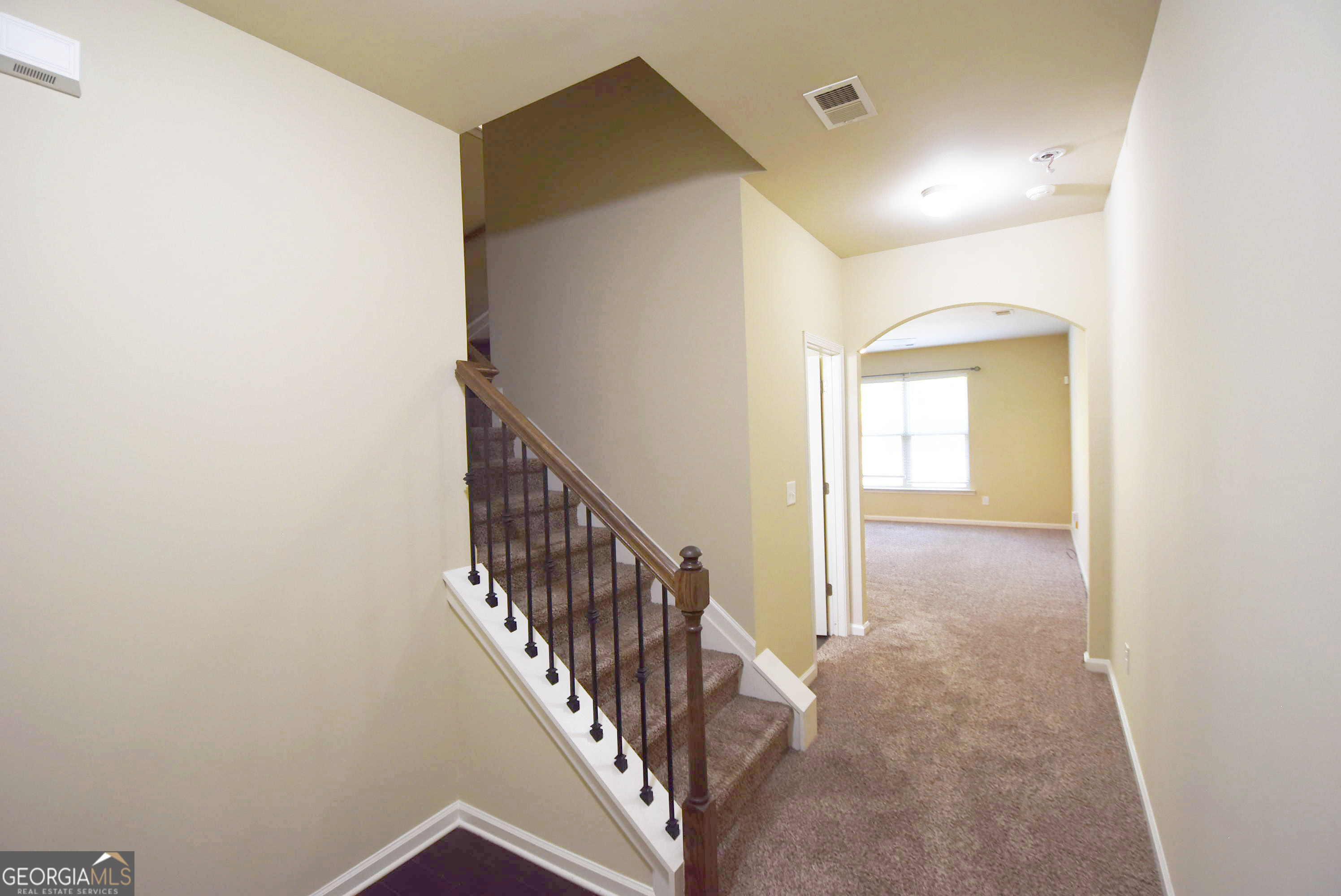 102 Southwind CIR