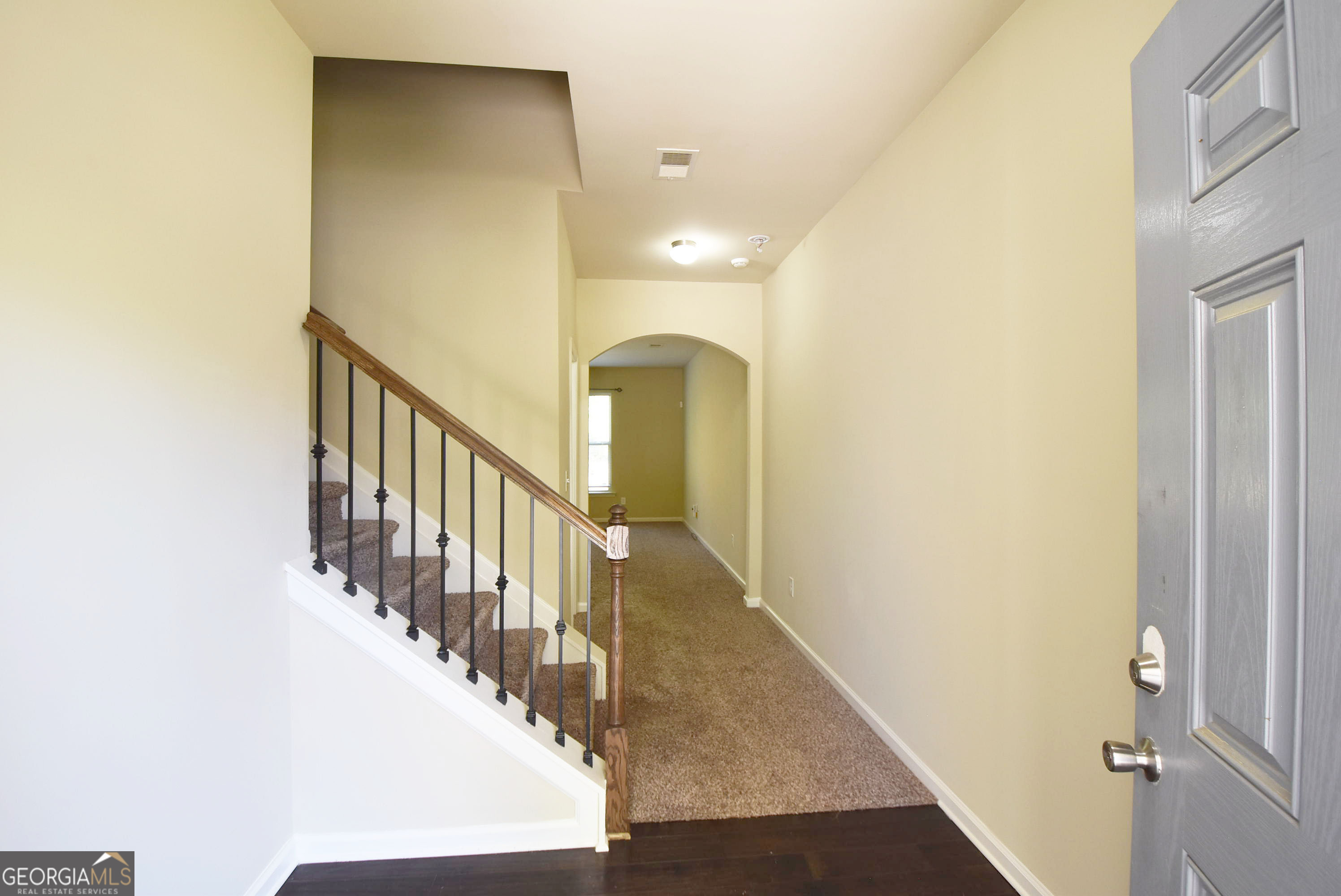 102 Southwind CIR