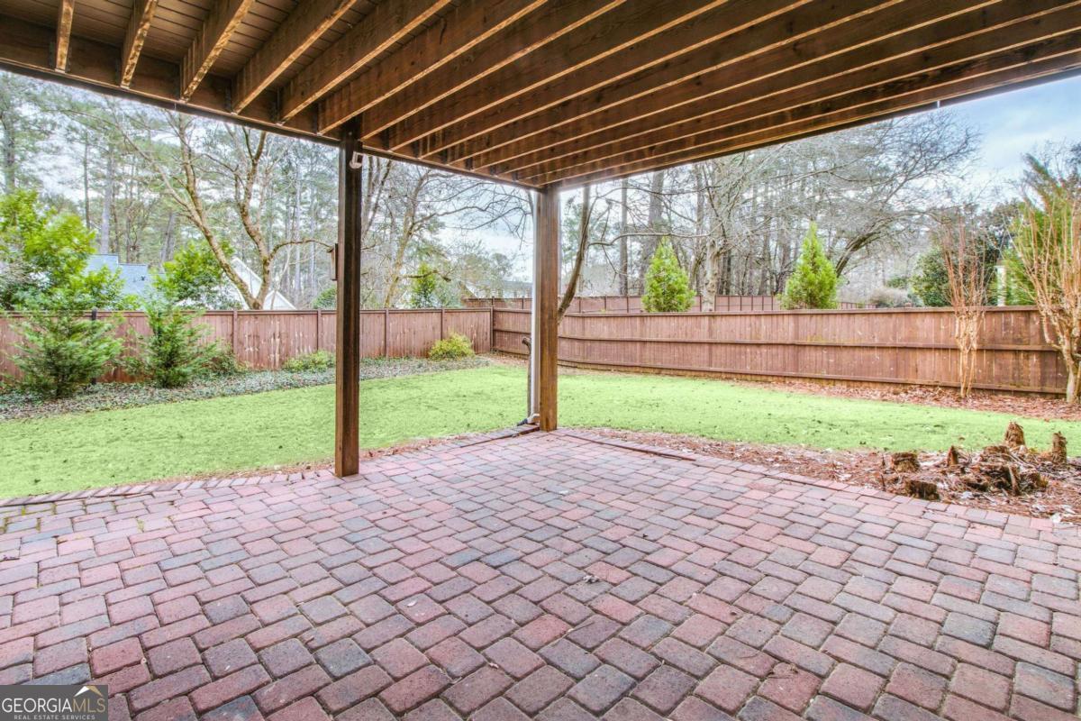 Roswell, Georgia 30076, United States, 5 Bedrooms Bedrooms, ,5 BathroomsBathrooms,Residential,Pending,16717