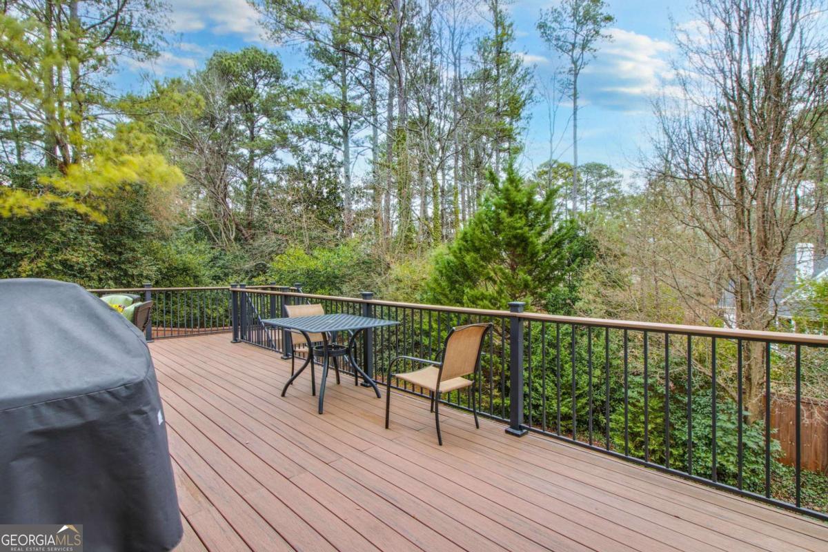 Roswell, Georgia 30076, United States, 5 Bedrooms Bedrooms, ,5 BathroomsBathrooms,Residential,Pending,16717