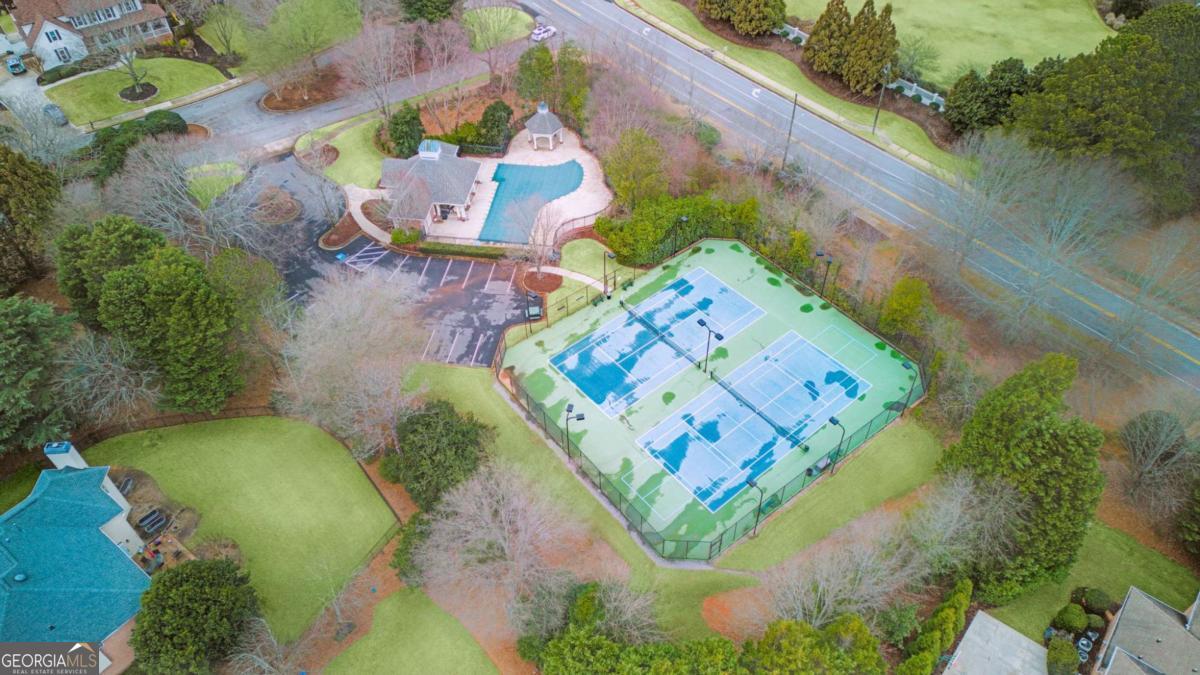 Roswell, Georgia 30076, United States, 5 Bedrooms Bedrooms, ,5 BathroomsBathrooms,Residential,Pending,16717