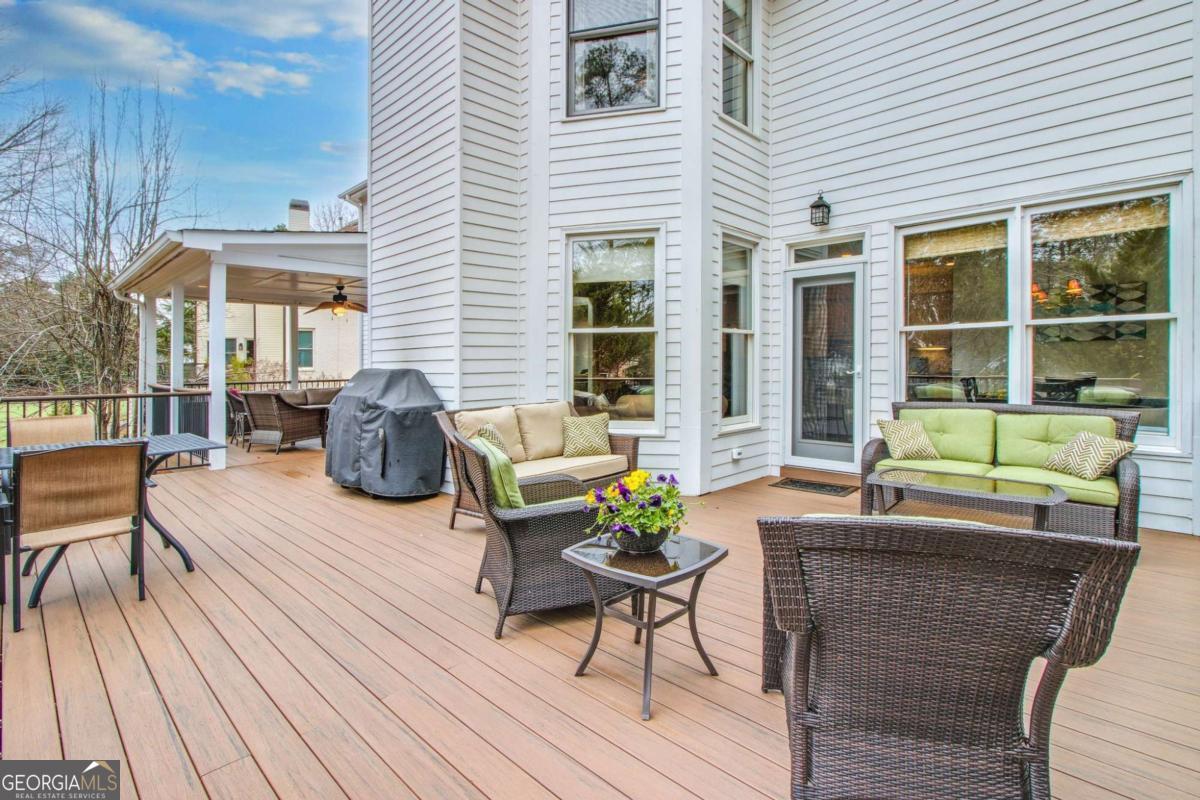 Roswell, Georgia 30076, United States, 5 Bedrooms Bedrooms, ,5 BathroomsBathrooms,Residential,Pending,16717