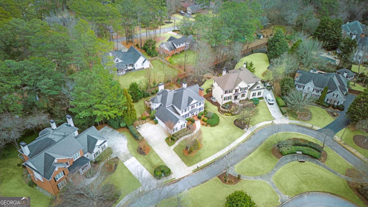 Roswell, Georgia 30076, United States, 5 Bedrooms Bedrooms, ,5 BathroomsBathrooms,Residential,Pending,16717